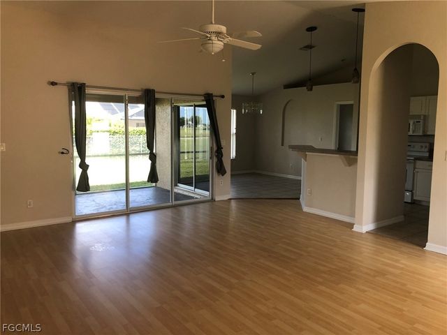 1004 NW 7th AVE, Cape Coral, FL 33993