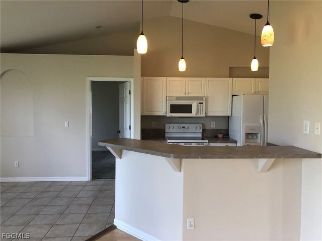 1004 NW 7th AVE, Cape Coral, FL 33993