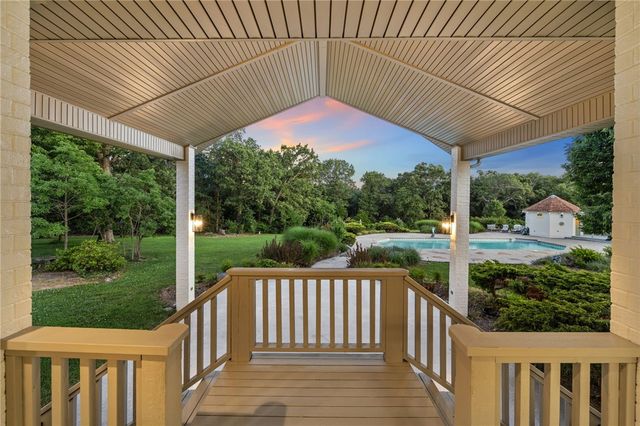 15901 Mt Olive Road, Gravette, AR 72736