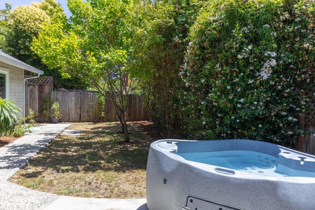 1739 Katrina Court, Santa Cruz, CA 95062