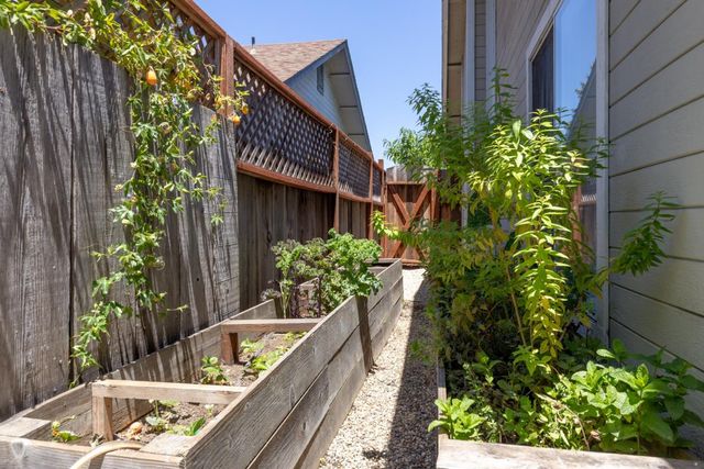 1739 Katrina Court, Santa Cruz, CA 95062