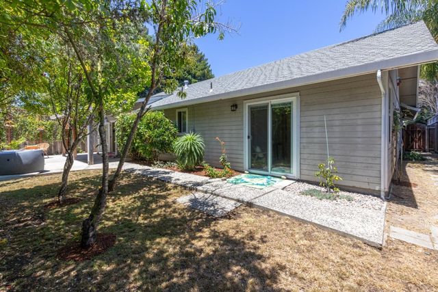 1739 Katrina Court, Santa Cruz, CA 95062