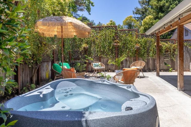 1739 Katrina Court, Santa Cruz, CA 95062
