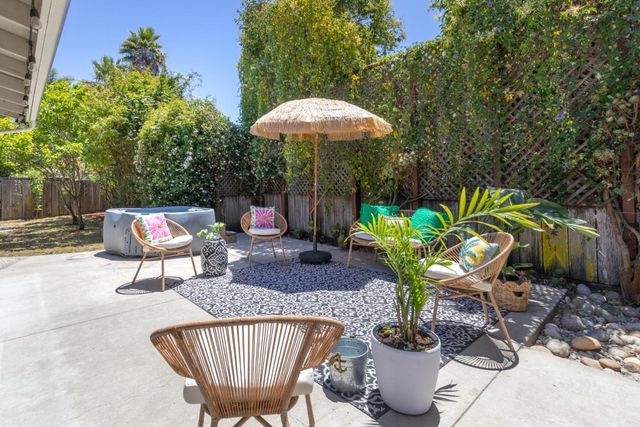 1739 Katrina Court, Santa Cruz, CA 95062