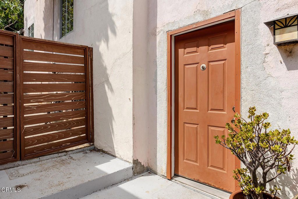 1341 Cambridge Drive, Glendale, CA 91205 — photo 2