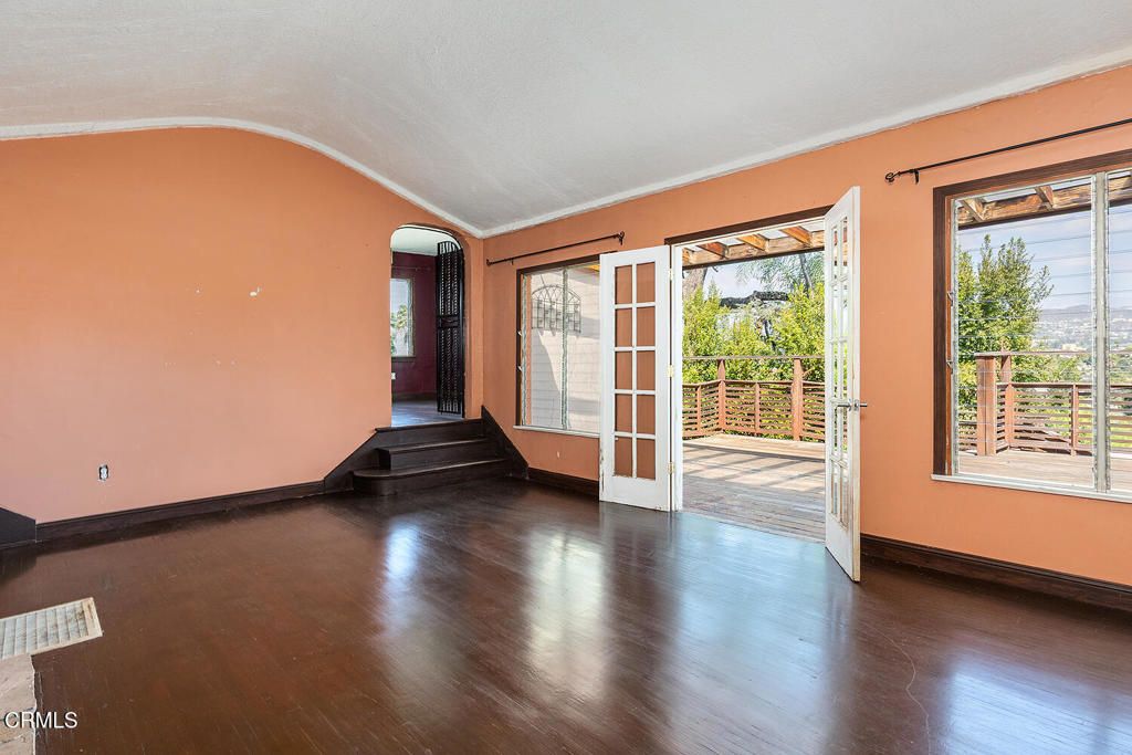 1341 Cambridge Drive, Glendale, CA 91205 — photo 4