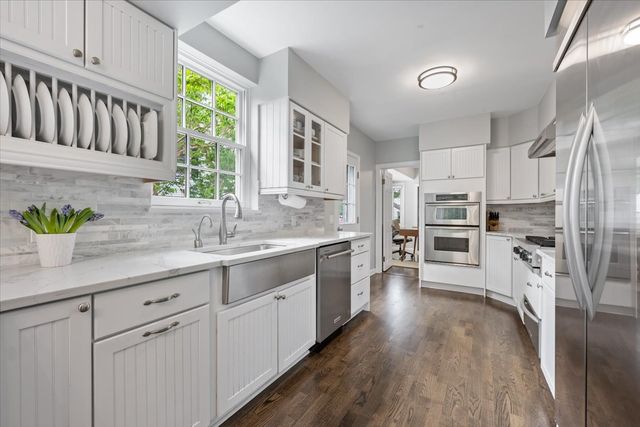 910 Chippewa Lane, Wilmette, IL 60091