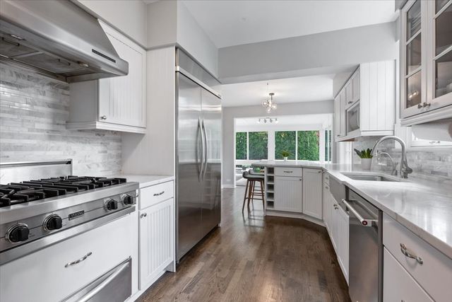 910 Chippewa Lane, Wilmette, IL 60091