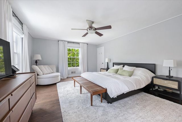 910 Chippewa Lane, Wilmette, IL 60091