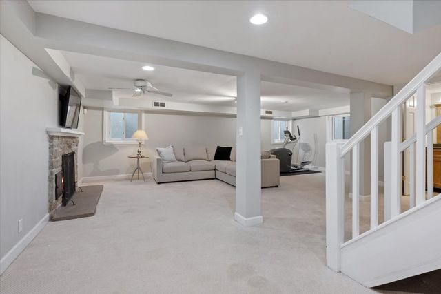 910 Chippewa Lane, Wilmette, IL 60091