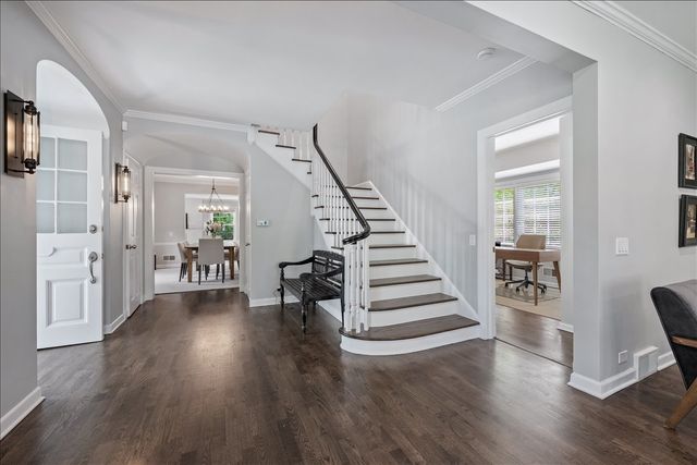 910 Chippewa Lane, Wilmette, IL 60091