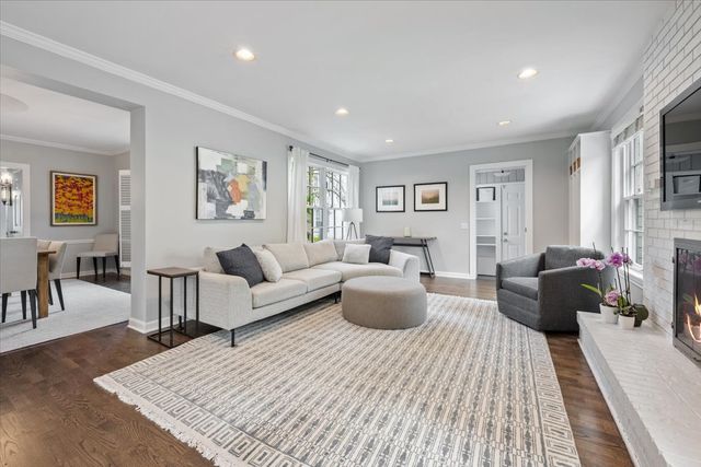 910 Chippewa Lane, Wilmette, IL 60091