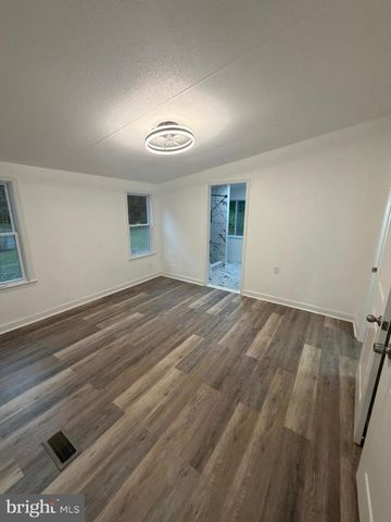 13577 COUNTYLINE CHURCH RD, Woodford, VA 22580