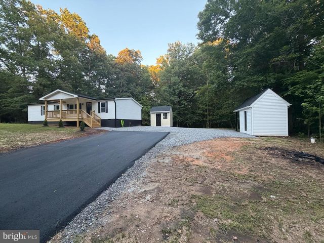 13577 COUNTYLINE CHURCH RD, Woodford, VA 22580