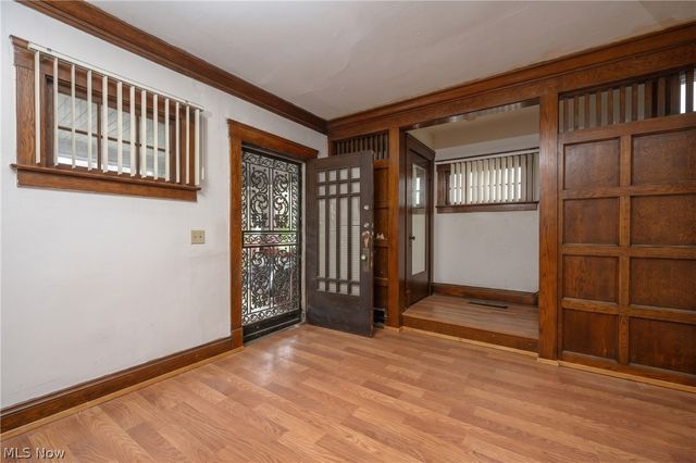 12521 Arlington Avenue, Cleveland, OH 44108