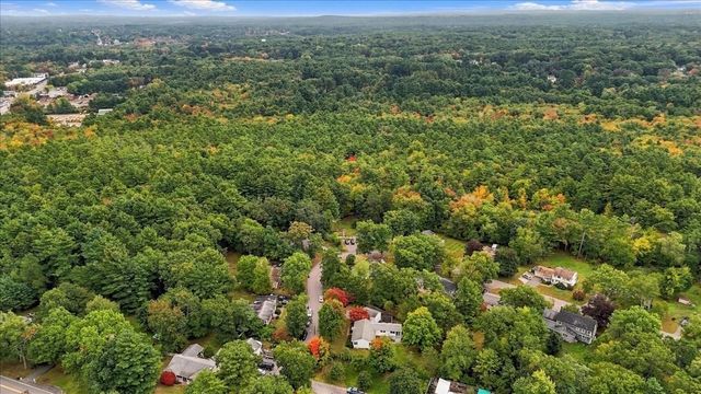 25 Oakview Cir, Medway, MA 02053