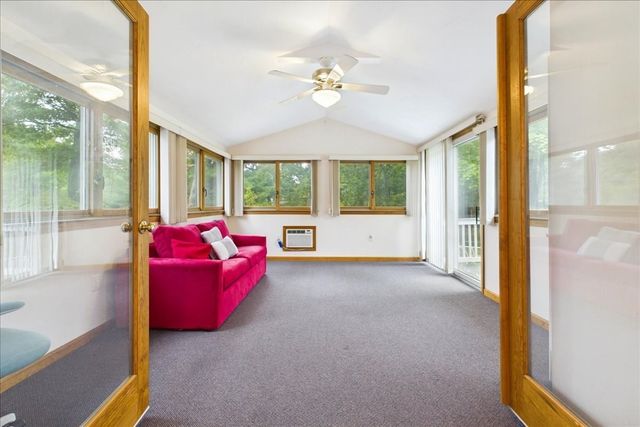25 Oakview Cir, Medway, MA 02053