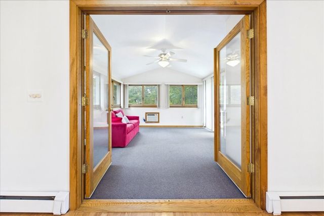 25 Oakview Cir, Medway, MA 02053