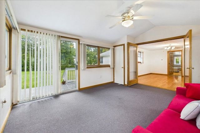 25 Oakview Cir, Medway, MA 02053