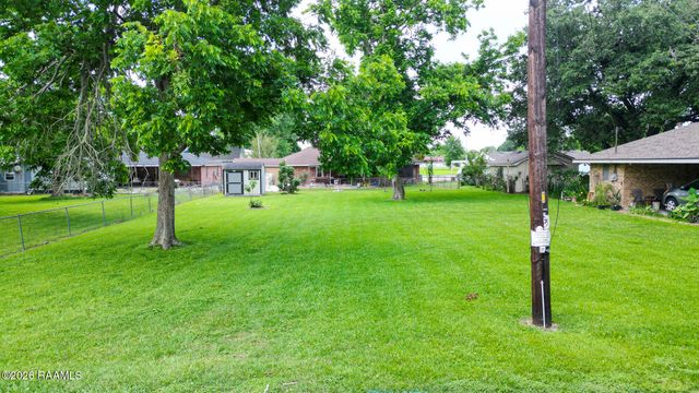 800 Blk Oak, Scott, LA 70583