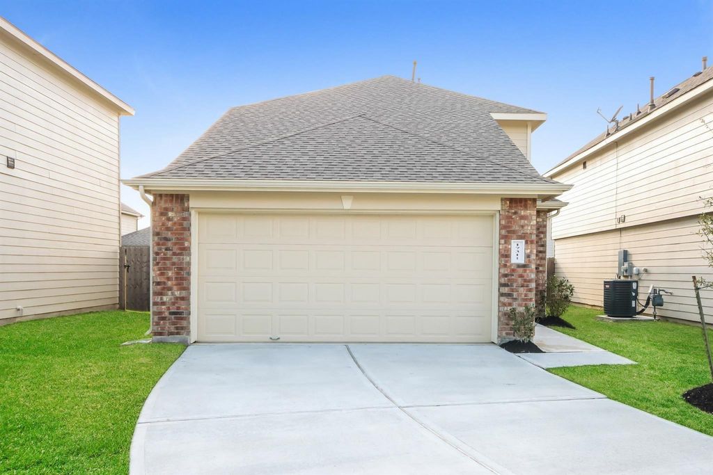 17311 Desmond Street, Humble, TX 77346