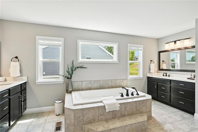 850 Sand Trap Place, Lebanon, OH 45036