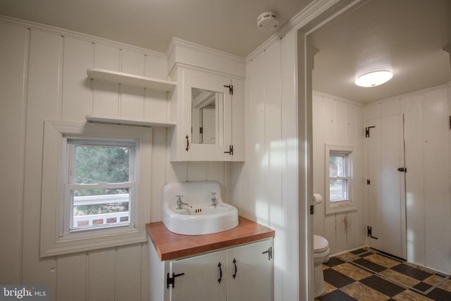 6817 QUANTICO RD, Hebron, MD 21830