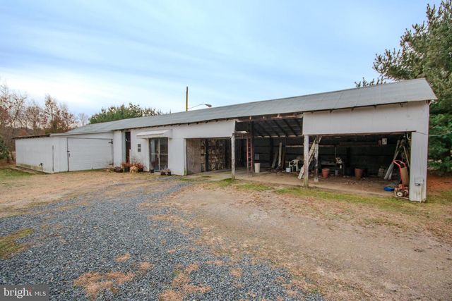 6817 QUANTICO RD, Hebron, MD 21830