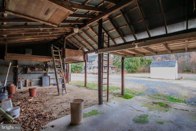 6817 QUANTICO RD, Hebron, MD 21830