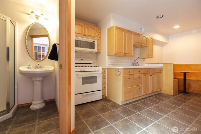 3766 Megan Lane, Bellingham, WA 98226