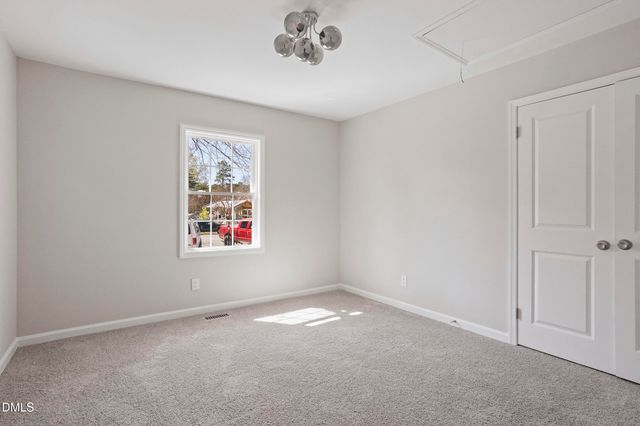 8 Bair Circle, Durham, NC 27704