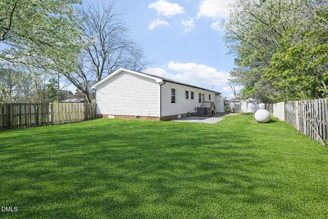 8 Bair Circle, Durham, NC 27704