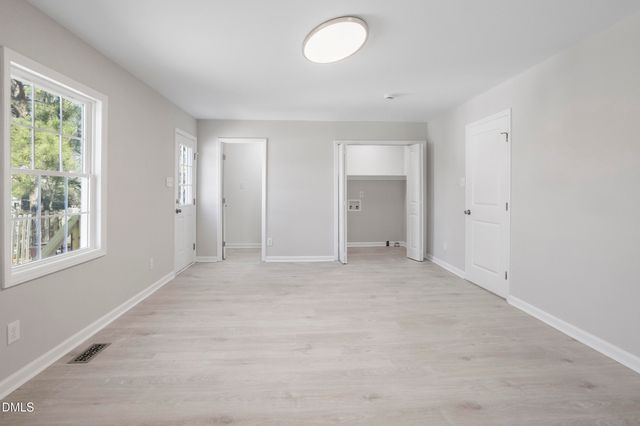 8 Bair Circle, Durham, NC 27704