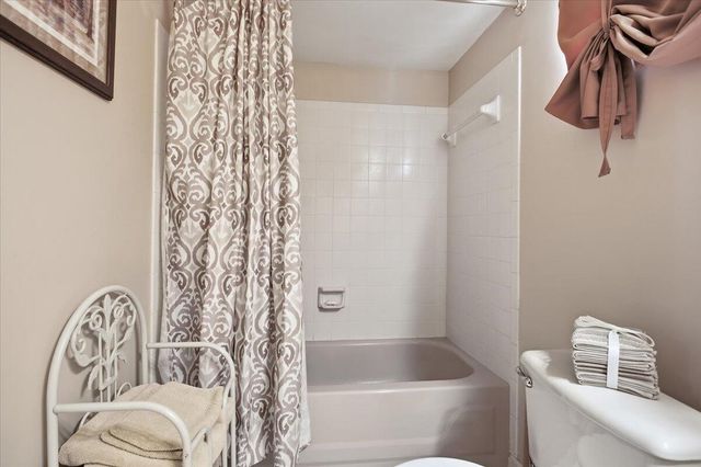 716 Page ST, Salem, VA 24153