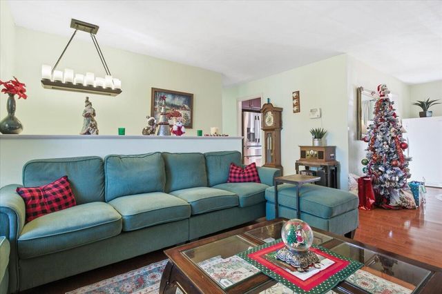 716 Page ST, Salem, VA 24153