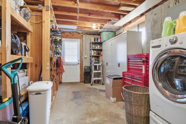 716 Page ST, Salem, VA 24153