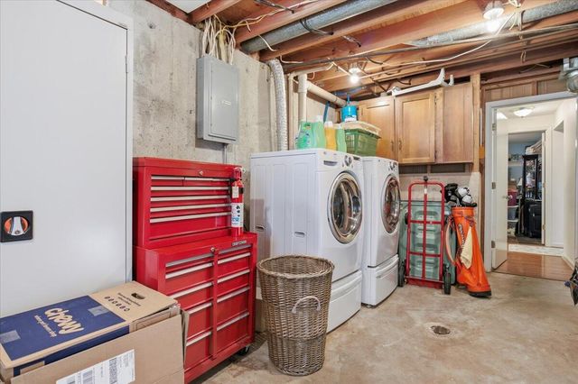 716 Page ST, Salem, VA 24153