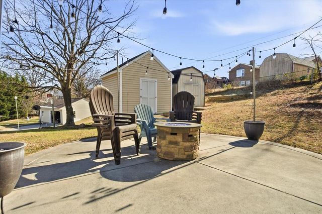 716 Page ST, Salem, VA 24153