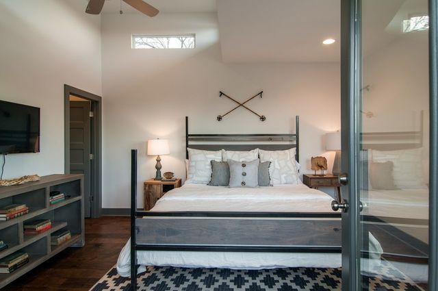 1202 Jackson St, Nashville, TN 37208