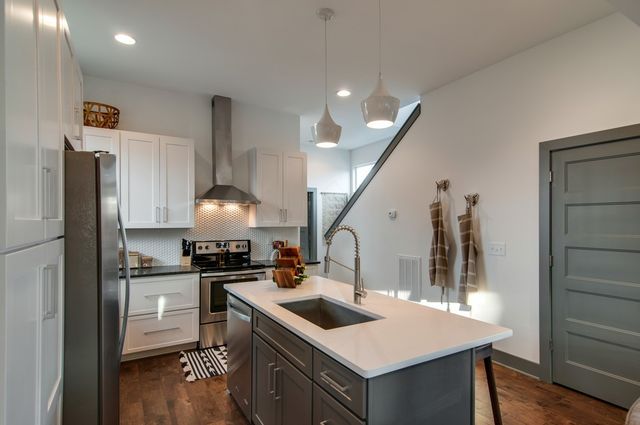 1202 Jackson St, Nashville, TN 37208