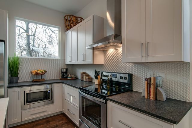 1202 Jackson St, Nashville, TN 37208