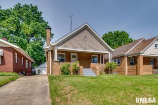 2417 S 6TH Street, Springfield, IL 62703