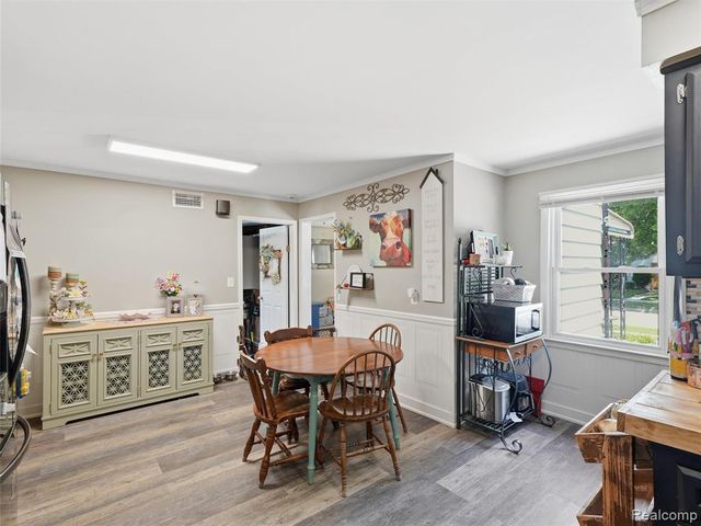 27921 Larchmont Street, Saint Clair Shores, MI 48081