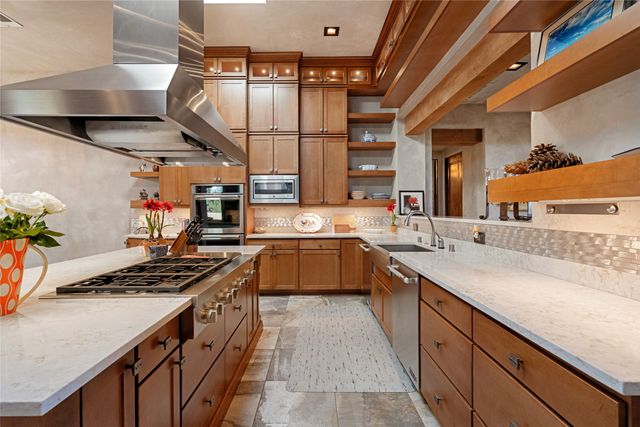 4 W Golden Eagle, Santa Fe, NM 87506