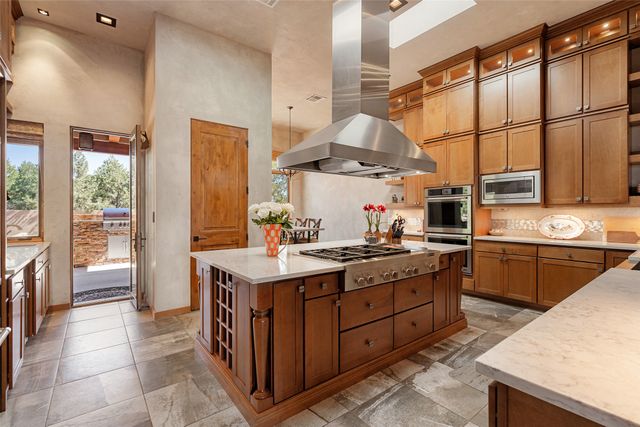 4 W Golden Eagle, Santa Fe, NM 87506