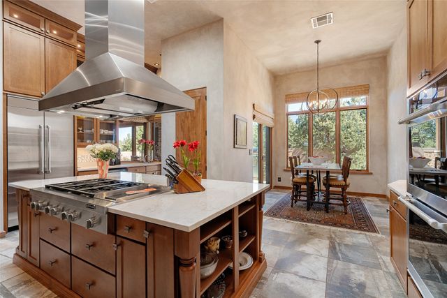 4 W Golden Eagle, Santa Fe, NM 87506