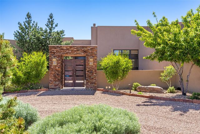 4 W Golden Eagle, Santa Fe, NM 87506