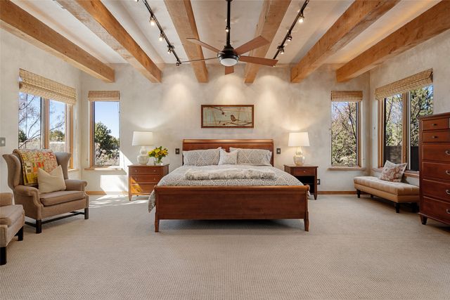 4 W Golden Eagle, Santa Fe, NM 87506