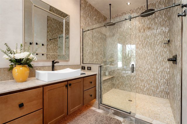 4 W Golden Eagle, Santa Fe, NM 87506