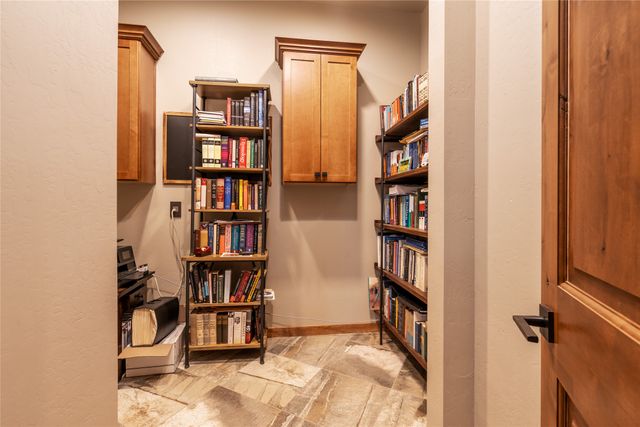 4 W Golden Eagle, Santa Fe, NM 87506